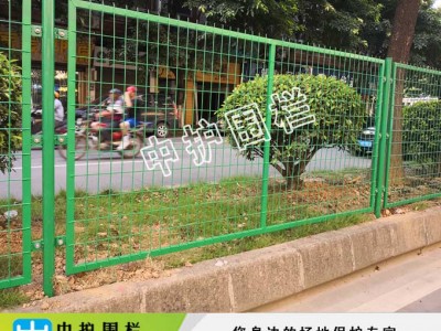 肇庆私人庄园围栏网 农田边框护栏网现货 揭阳公路绿色铁丝网