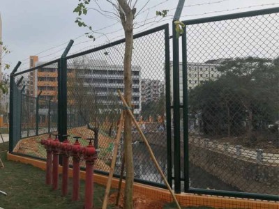 东莞市政护栏网定制 公路中间菱形网隔离栅 绿化带框架护栏图4