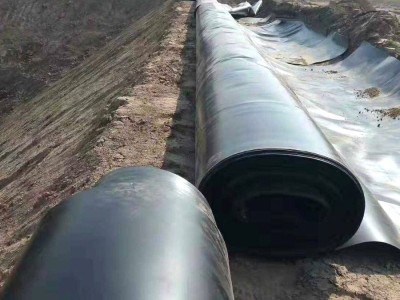 甘肃垃圾填埋场覆盖防渗猪场沼气池氧化塘项目施工用土工膜图3